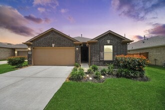 Building Photo - 1509 Portola Dr