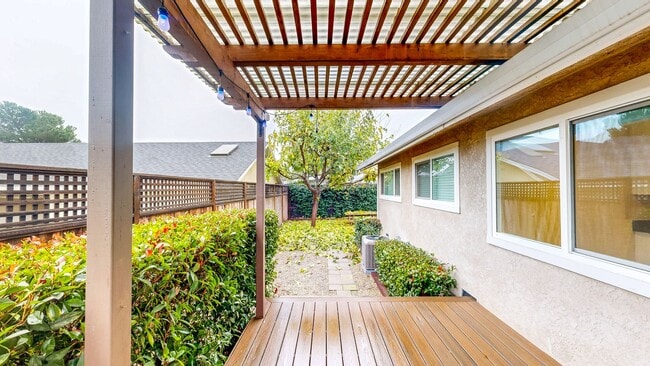 Foto del edificio - 1145 Edwards St