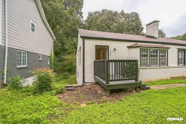 Foto del edificio - 1461 Centra Villa Dr SW