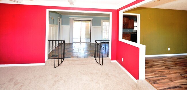 Foto del edificio - Nice Brick Ranch with Large yard!