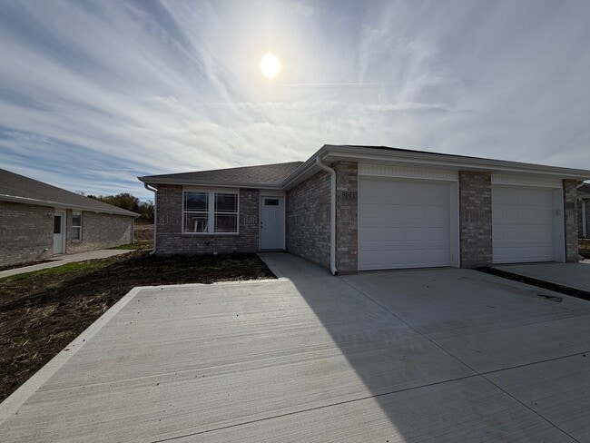 Building Photo - 1516 Park Ave