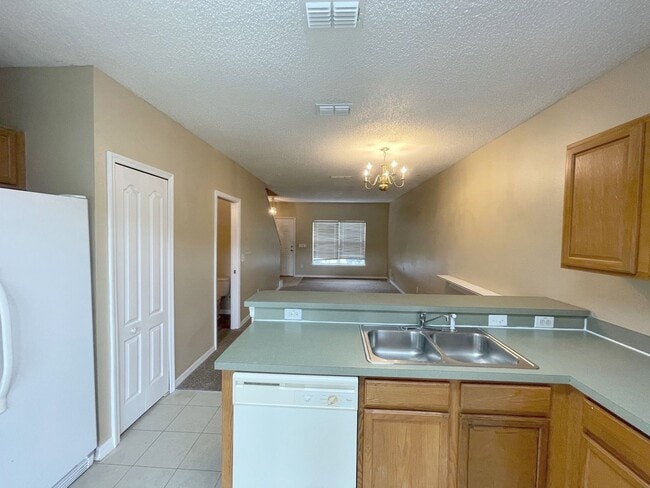 Building Photo - 521 Wilton Cir