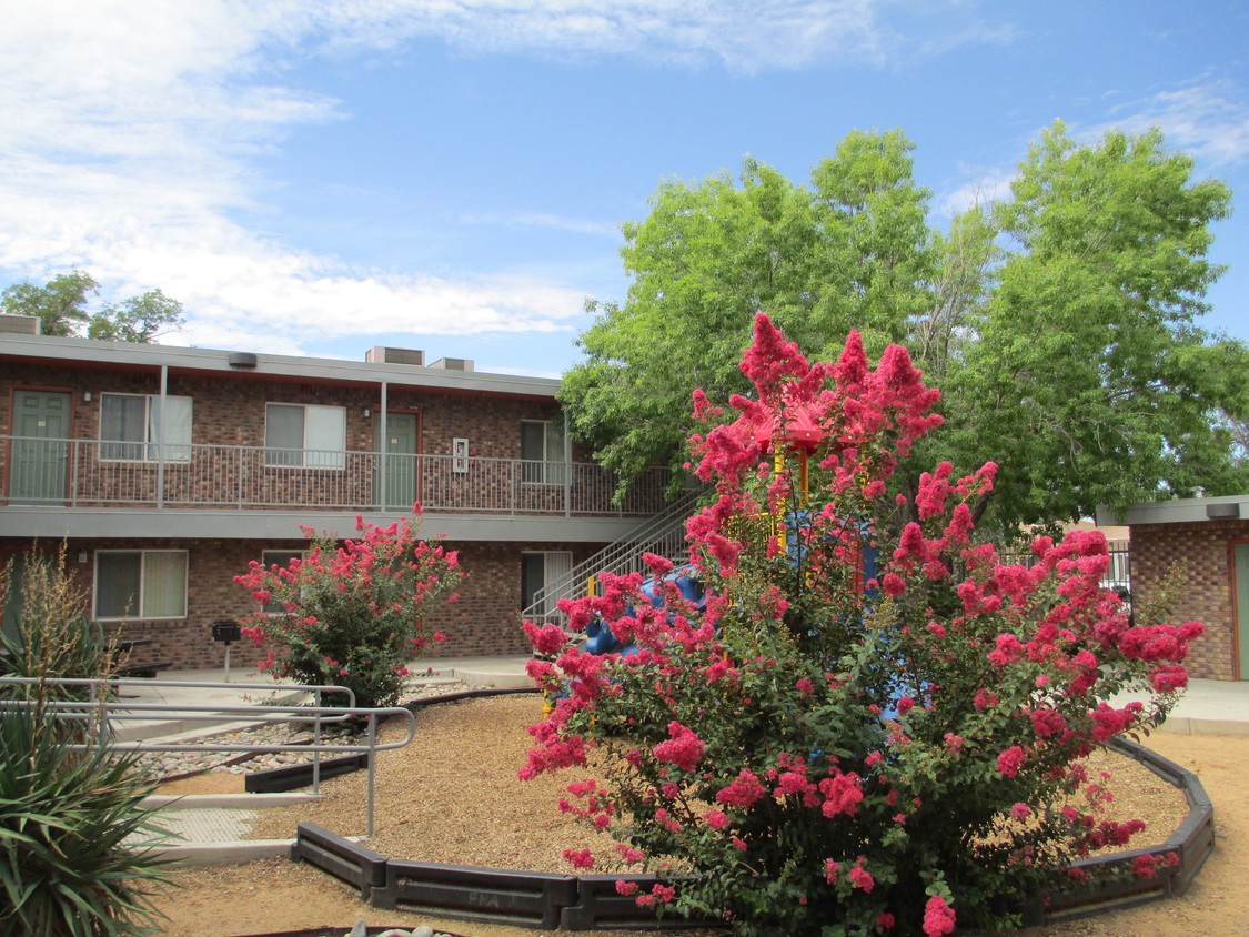 Primary Photo - La Hacienda Apartments