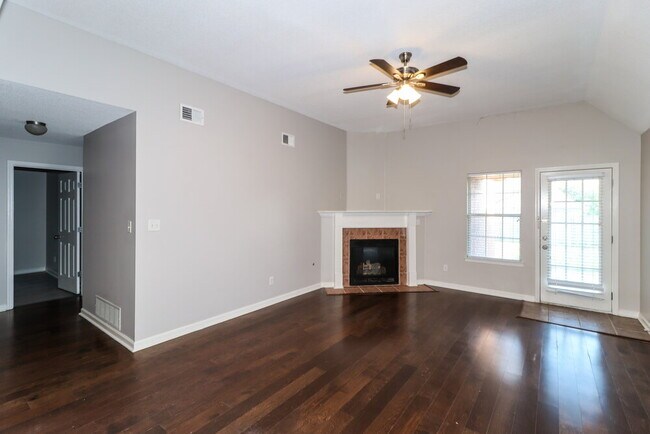 Building Photo - 9887 Wynngate Dr