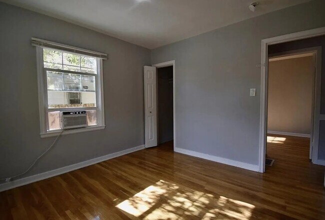 Building Photo - 651 Cheney St