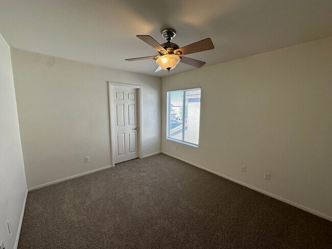 Foto del edificio - Great 3 Bedroom Home in Gated Community!