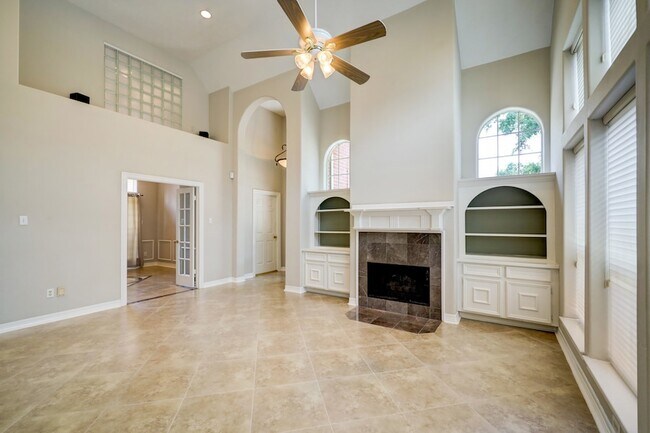 Foto del edificio - 16403 Knightrider Dr