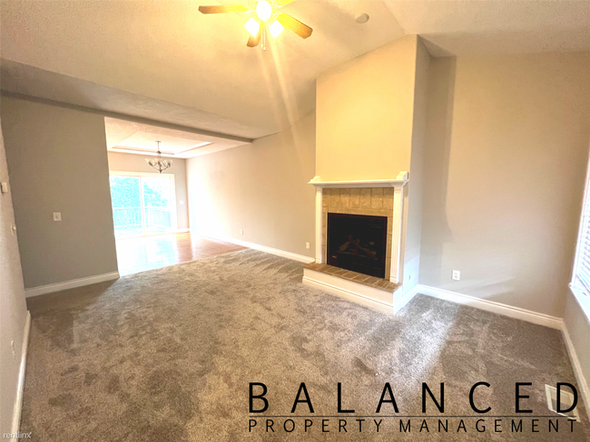 Building Photo - 3 br, 3.5 bath House - 4333 NW 53rd Ter