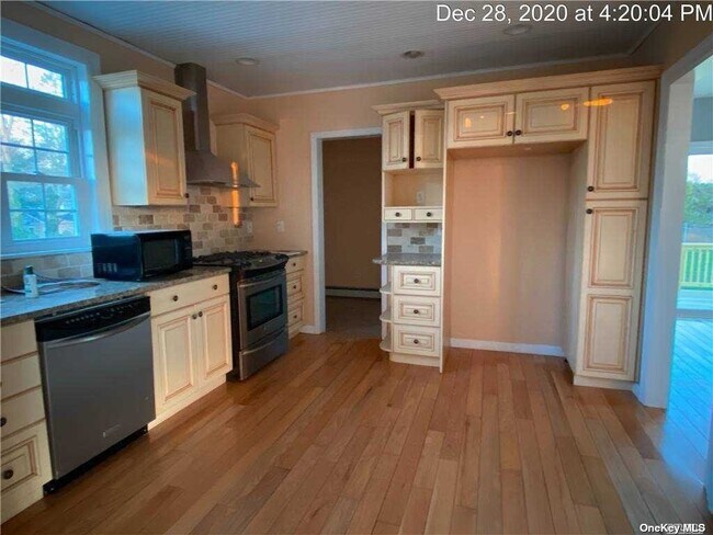 Foto del edificio - 89 Lou Ave