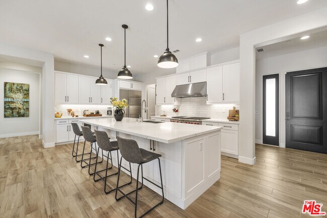 Foto del edificio - 75323 Mansfield Dr