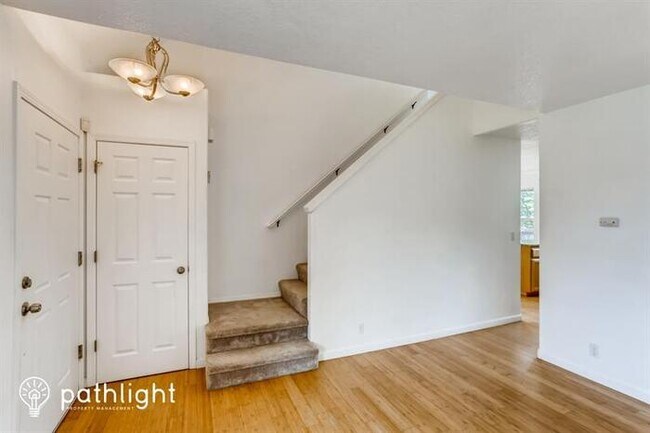 Foto del edificio - 2056 NE Coburn Dr, McMinnville, OR, 97128
