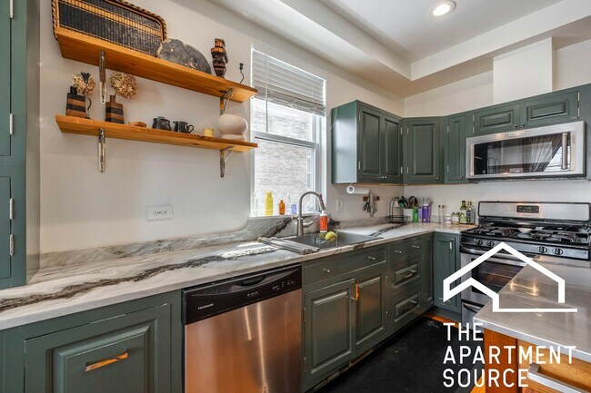 Foto del edificio - 2833 N Spaulding Ave