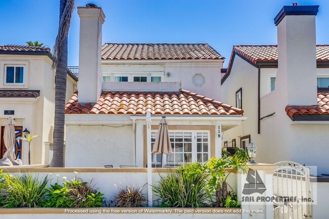 Building Photo - Gorgeous beach house with ocean view!