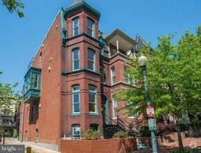 Building Photo - 1102 5th St NW