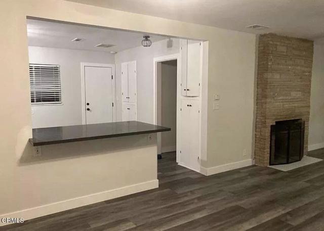 Foto del edificio - 723 W Robert Ave