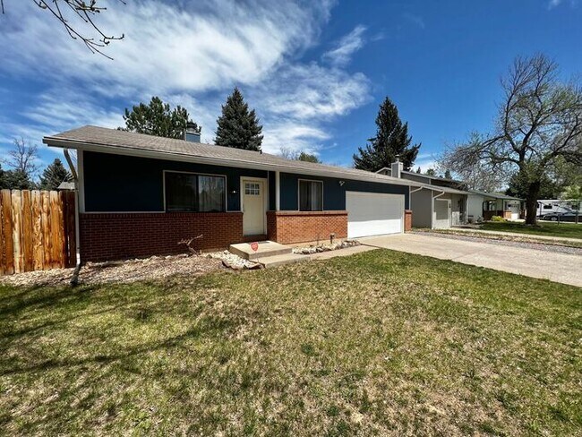 Building Photo - 3 bed, 2 bath Home in Central Fort Collins