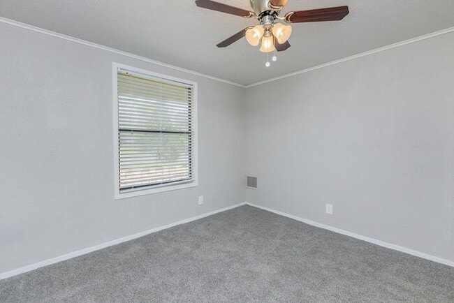 Building Photo - 118 Safe Harbor Dr