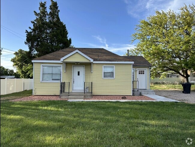 Building Photo - 328 W 1950 N