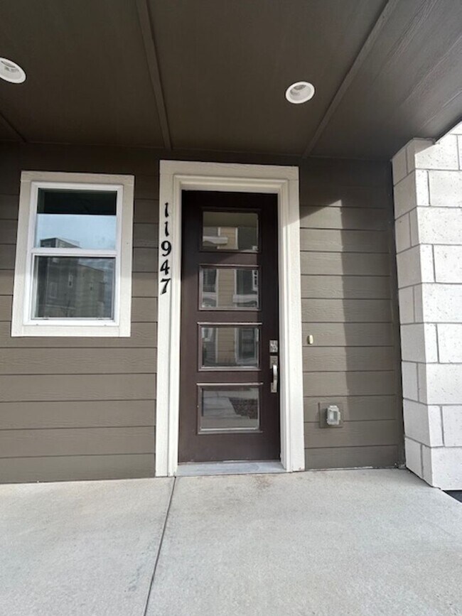 Foto del edificio - Beautiful 2 Bed + Office + 2.5 Bath home i...