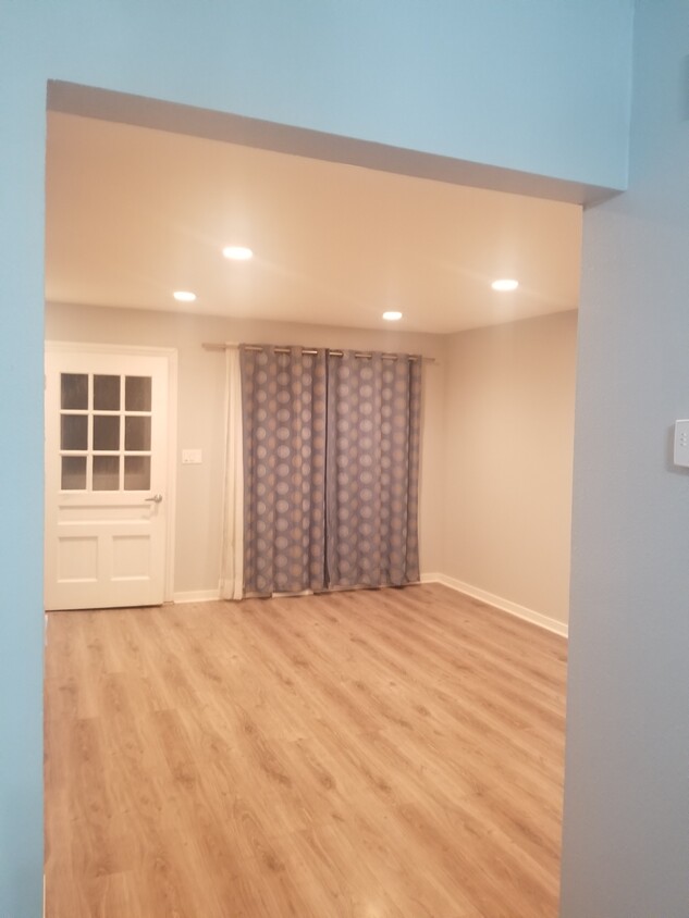 living room - 4125 W Cherrywood Ln