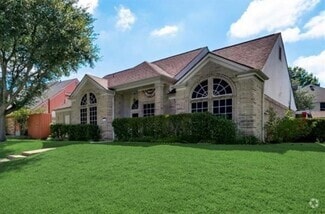 Building Photo - 2010 Deepwood St
