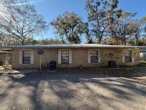 Building Photo - 4330 SW 74th Terrace