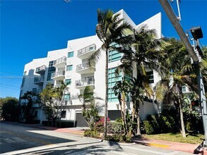 Building Photo - 7700 Collins Ave