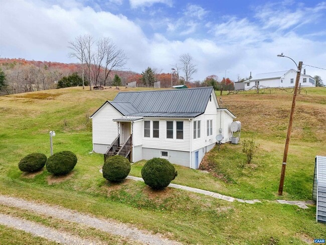 Building Photo - 64 Midpark Ln