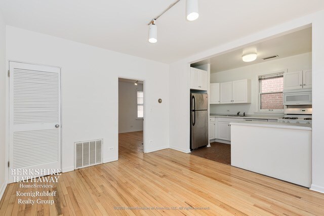 Foto del edificio - 2231 N Wayne Ave
