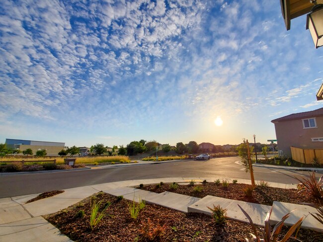 Building Photo - 2986 Portage Way