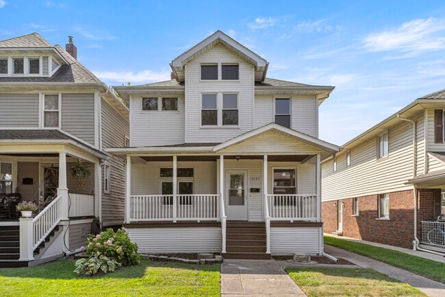 Building Photo - 3142 Van Alstyne St