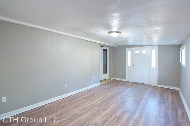 Building Photo - 3 br, 1 bath House - 1274 Midway Ave.