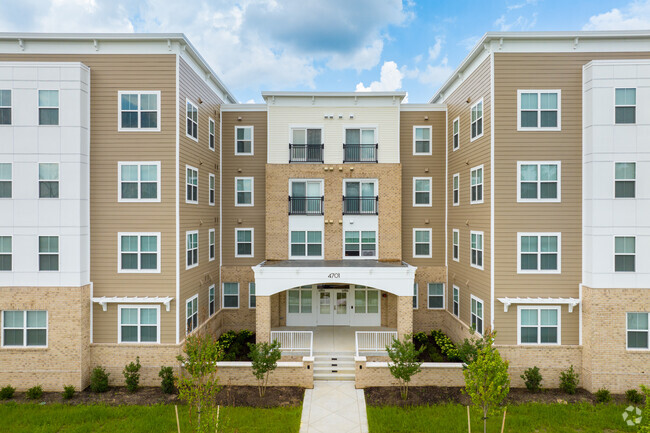 Street Side Entrance - Woodland Gardens II