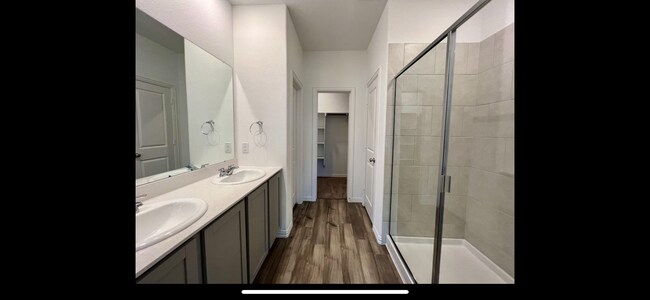 Building Photo - 1208 Sequoia Ln