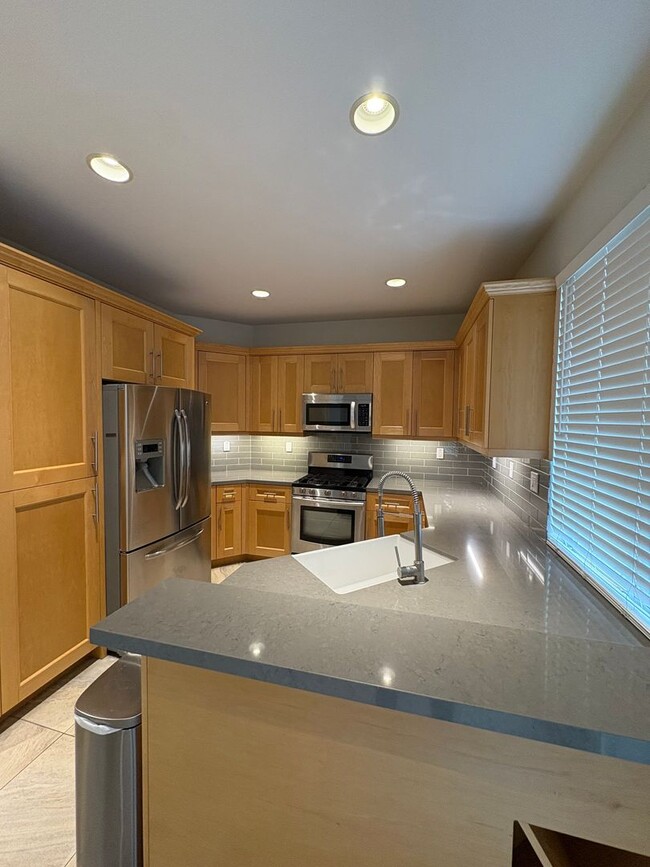 Building Photo - Encinitas Home for Rent
