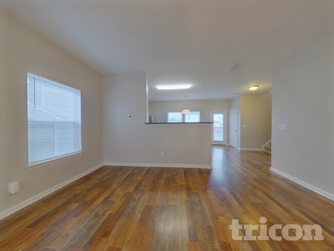 Building Photo - 1135 Blue Topaz Dr