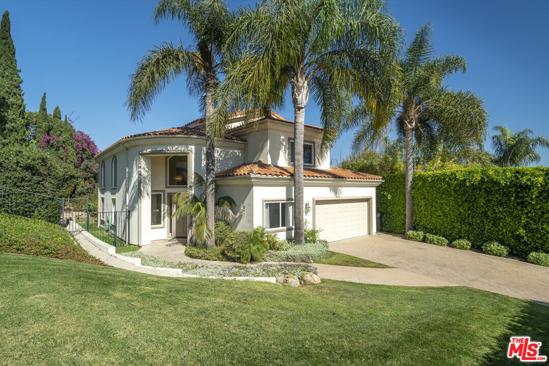 28905 W Beach Ln, Malibu, CA 90265 House for Rent in Malibu, CA