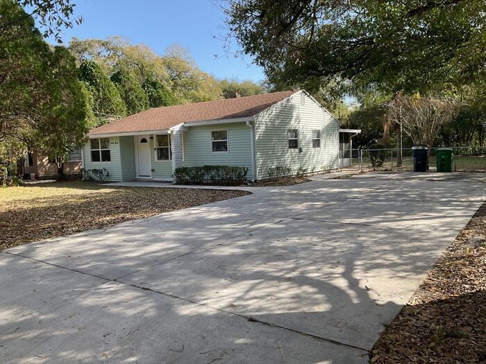 Foto principal - 1215 E Lambright St