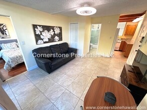 Building Photo - 454 Namahana St