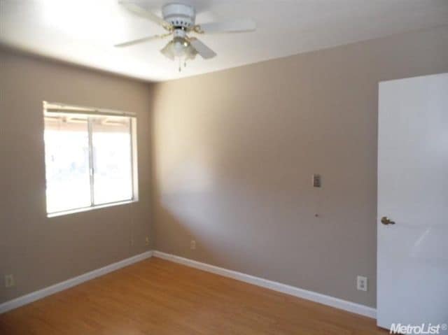 Building Photo - 894 El Camino Ave