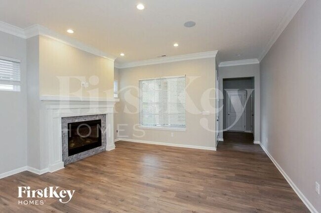 Foto del edificio - 1542 Cloverdon Dr