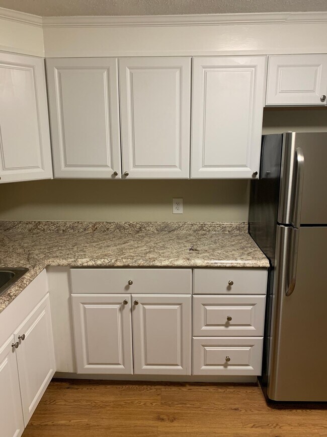 Foto del edificio - 3 Lancelot Ct