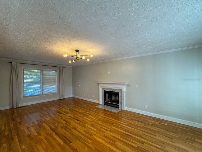 Foto del edificio - Charming 4 Bed, 2.5 Bath Home in King's Grant