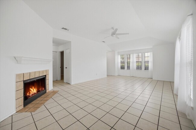 Building Photo - 2311 Jamie Dr