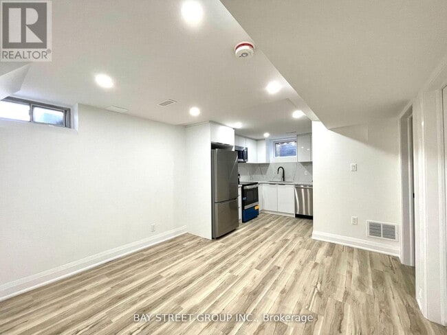 Building Photo - 119 Claymore Crescent