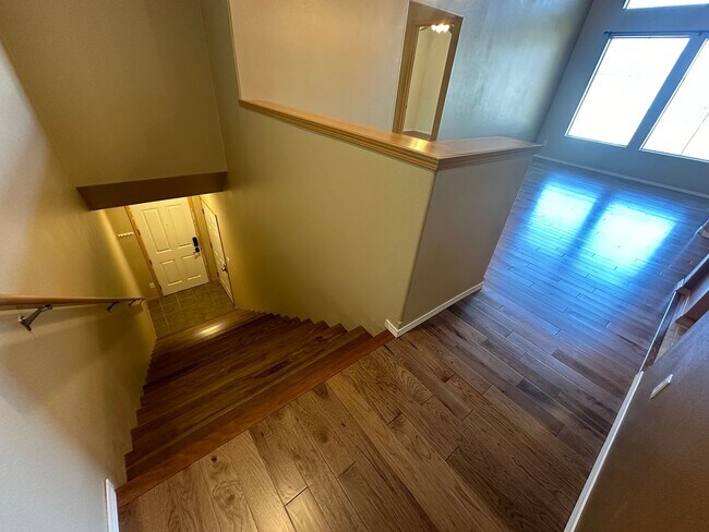 Foto del edificio - DuPont 2 bedroom 2 bath townhome