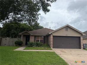 Building Photo - 114 Palomino Ln