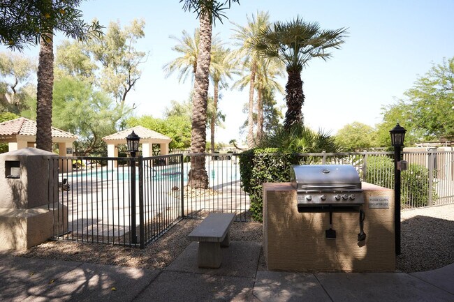Foto del edificio - 4925 E Desert Cove Ave