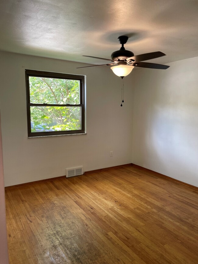 Dining Room - 799 Greenfield Ave