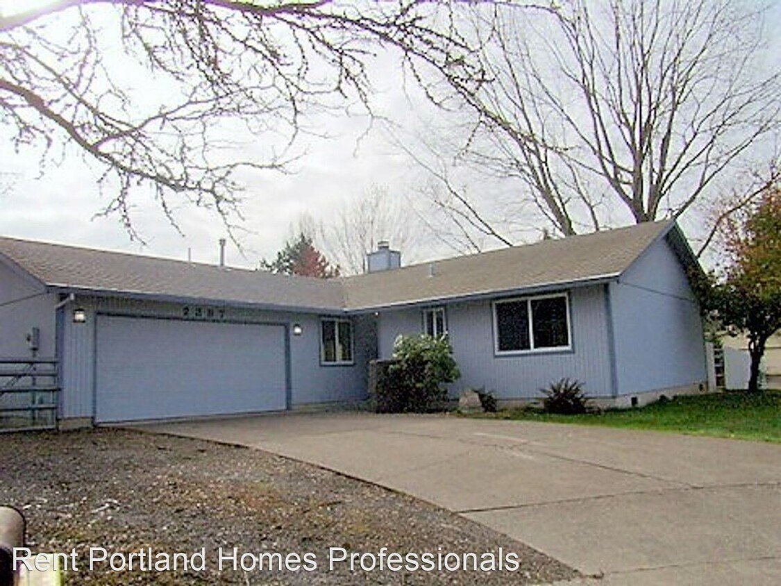 Primary Photo - 3 br, 2 bath House - 2387 NE Poynter Street
